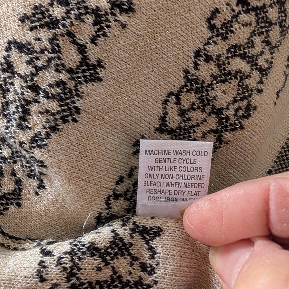 Laura Ashley Size L Black and Cream Animal Print Long Cardigan Sweater/Coat - Picture 6 of 6